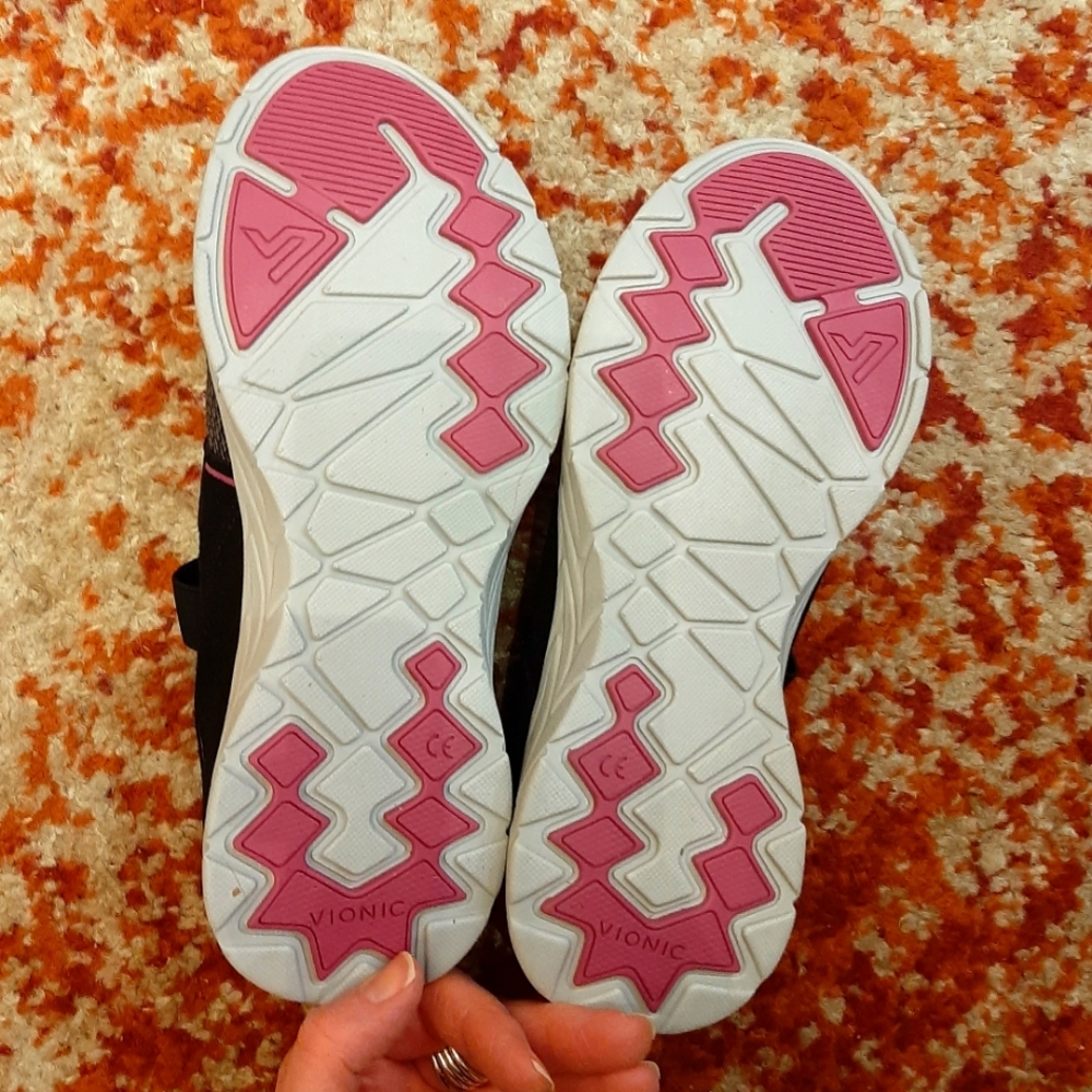 Vionic Athletic Shoes - image 7